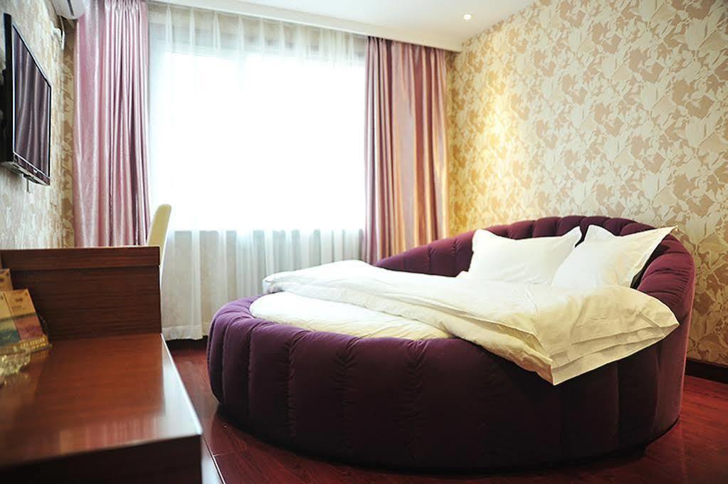 East Sacred Hotel Beijing Exterior photo